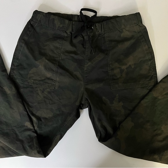 Rag & Bone Woman’s Camouflage Joggers size Medium - Picture 2 of 10